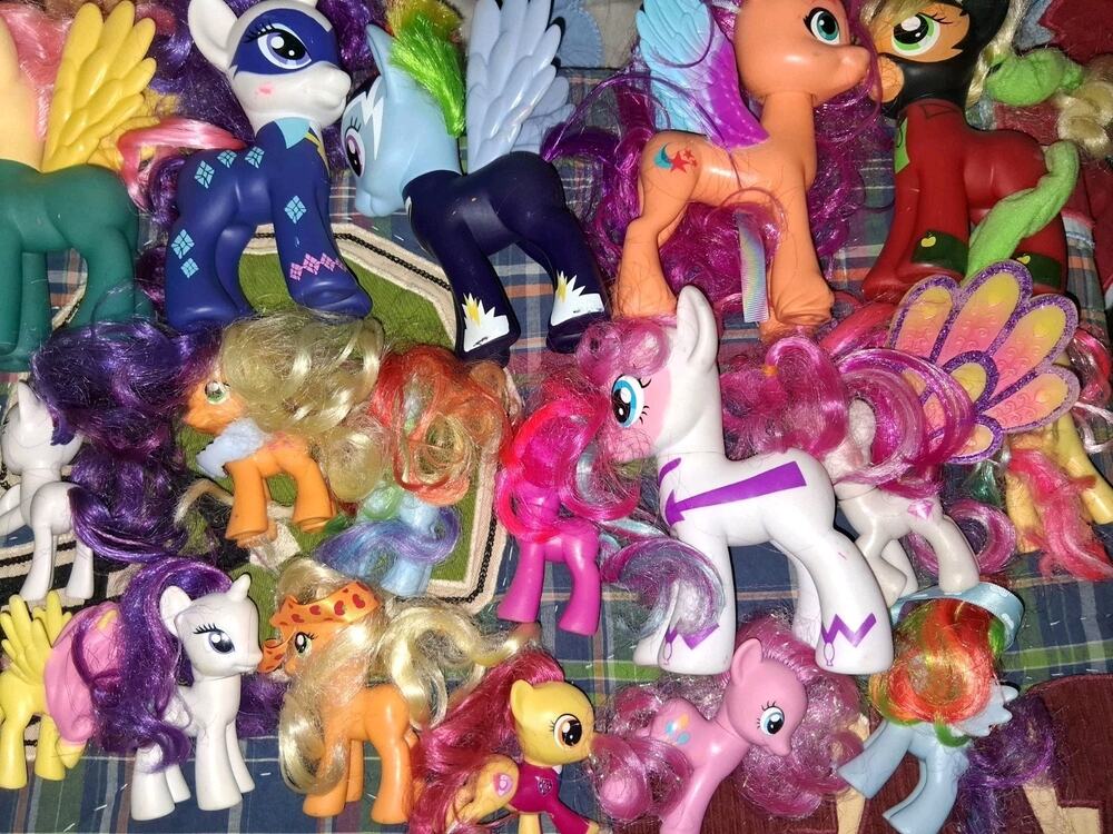 Large bulk lot of 19 assorted My Little Pony figures